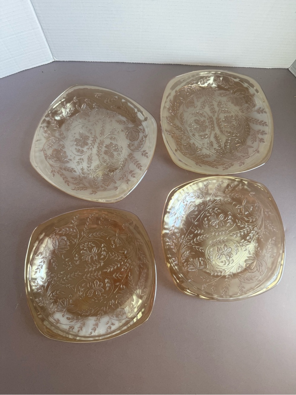 Vintage Carnival Jeanette Marigold
Floragold Plate Set of 4